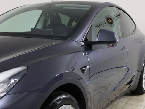 Used 2021 Tesla Model Y Long Range AWD/4WD image 43