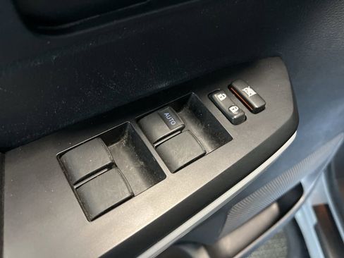 Used 2019 Toyota Tundra SR5 w/ TRD Off Road Package image 4