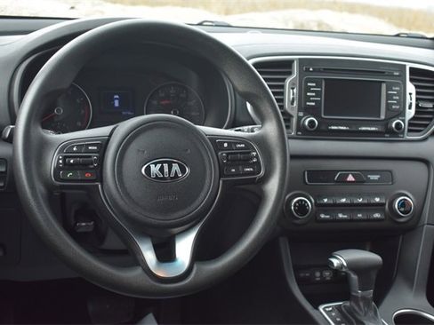 Used 2019 Kia Sportage LX image 18