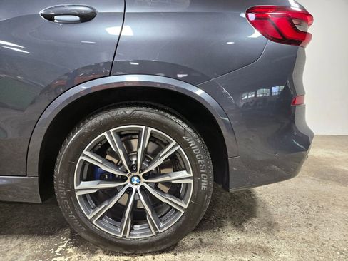 Used 2019 BMW X5 xDrive50i w/ M Sport Package AWD/4WD image 56