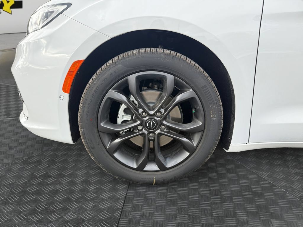 New 2026 Chrysler Pacifica Select FWD image 14