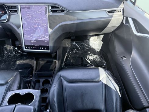 Used 2015 Tesla Model S 70D image 51