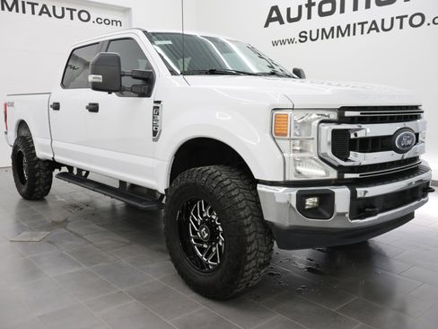 Used 2022 Ford F350 XLT w/ XLT Value Package image 2