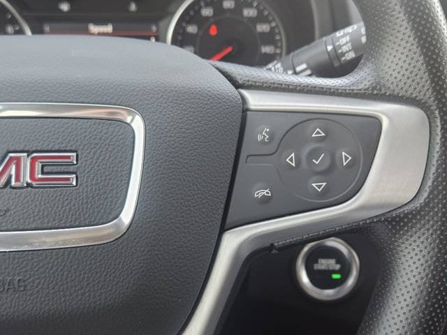 Used 2024 GMC Terrain SLE w/ Driver Convenience Package FWD image 29