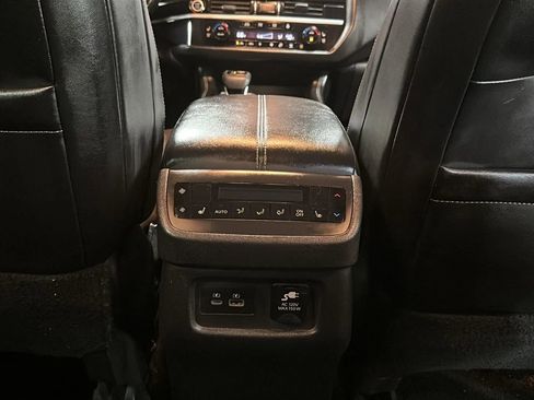 Used 2022 Nissan Pathfinder Platinum w/ Cargo Package image 23