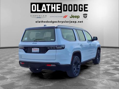 New 2026 Jeep Grand Wagoneer Summit image 32