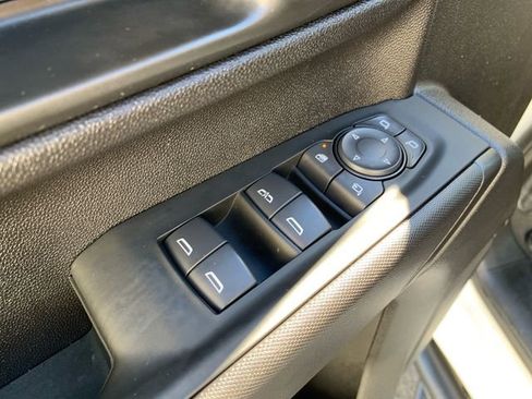 Used 2024 Chevrolet Silverado 2500 Custom w/ Custom Value Package image 18