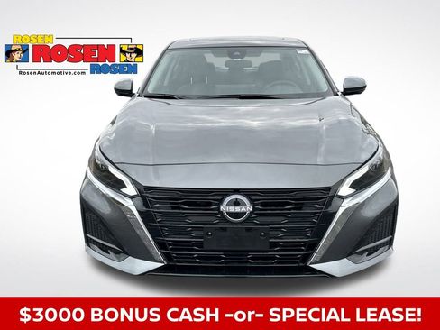 New 2025 Nissan Altima 2.5 SL image 8