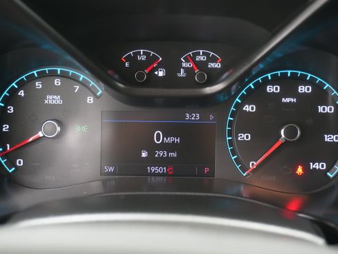 Used 2022 Chevrolet Colorado Z71 AWD/4WD image 16