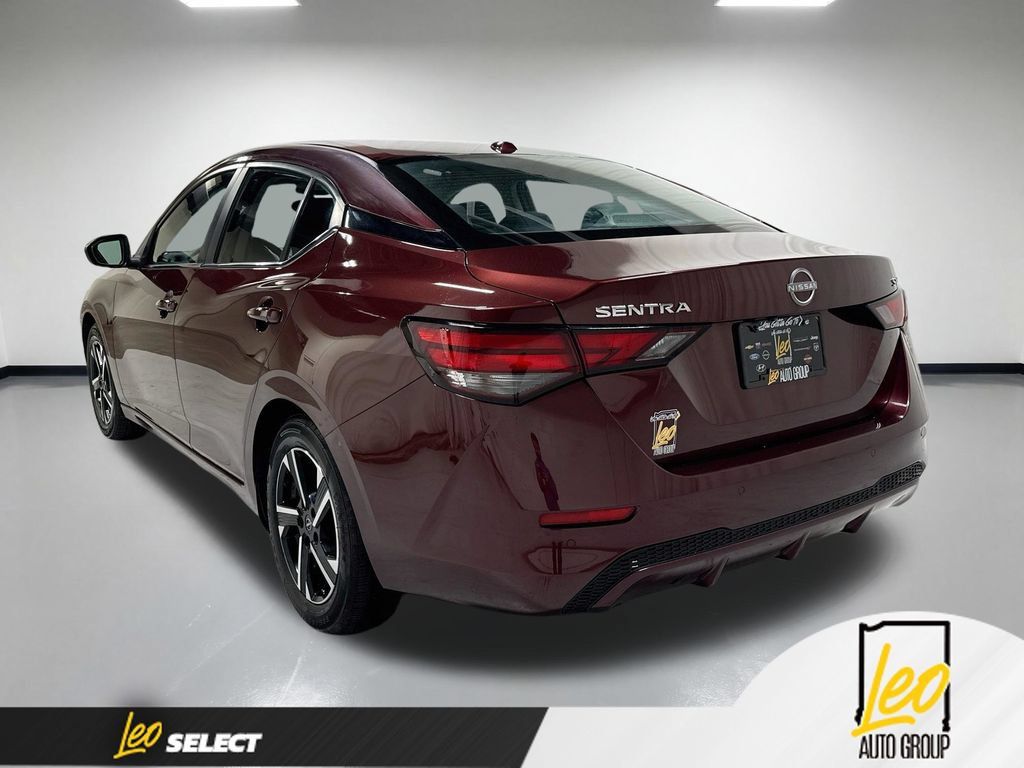 Used 2024 Nissan Sentra SV FWD image 10