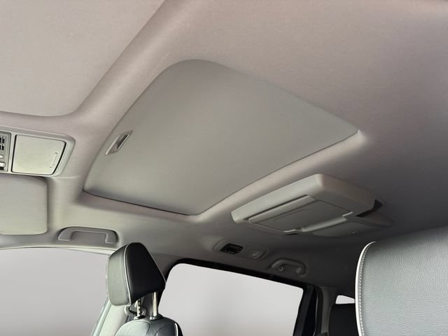 Used 2022 Honda Odyssey Touring image 12