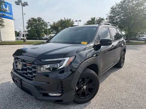 Used 2023 Honda Passport TrailSport image 1