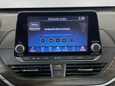 Used 2024 Nissan Altima 2.5 SV image 19