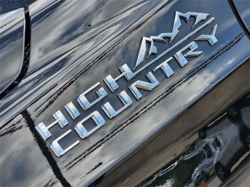 Used 2022 Chevrolet Tahoe High Country image 12