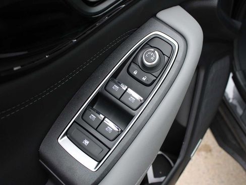 New 2025 Subaru Outback Limited image 16