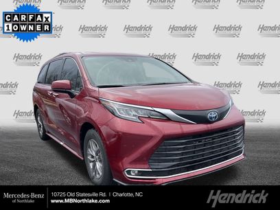 Used 2023 Toyota Sienna XLE