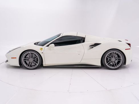 Used 2018 Ferrari 488 Spider RWD image 11