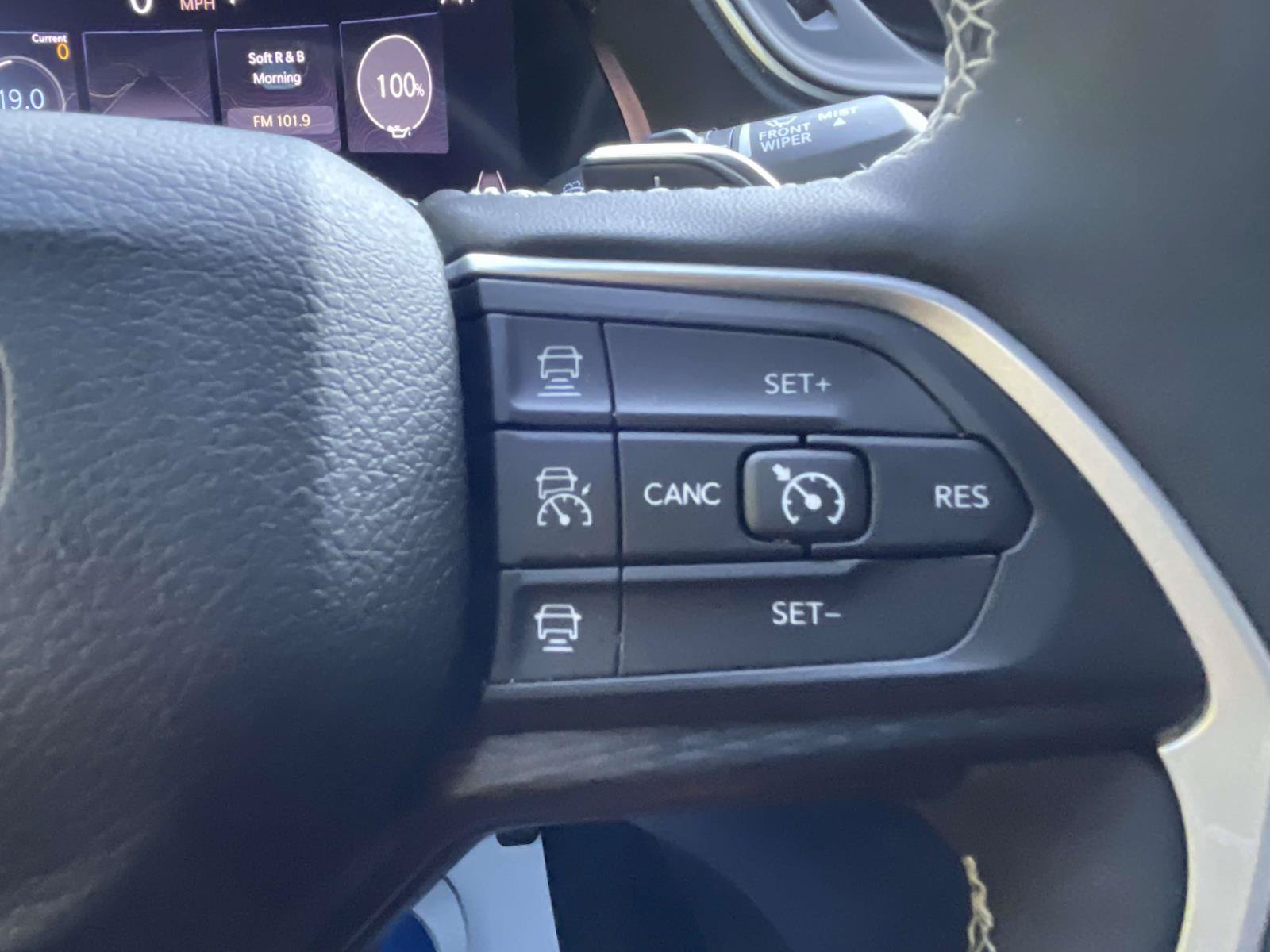 Certified 2024 Jeep Grand Cherokee L Laredo w/ Luxury Tech Group I AWD/4WD image 26