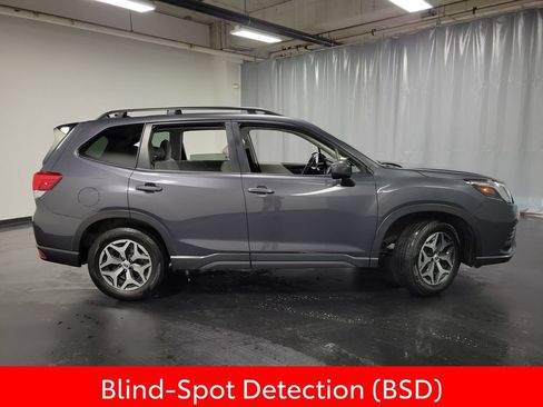 Used 2024 Subaru Forester Premium AWD/4WD image 9
