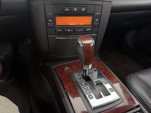 Used 2005 Cadillac SRX w/ Preferred Equipment Group AWD/4WD image 29