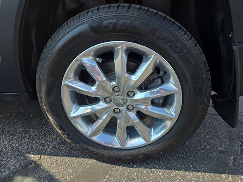 Used 2015 Jeep Cherokee Limited AWD/4WD image 22