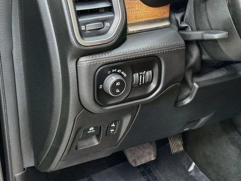 Used 2021 RAM 1500 Limited AWD/4WD image 10