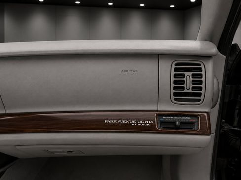 Used 2002 Buick Park Avenue Ultra w/ Gran Touring Pkg FWD image 19