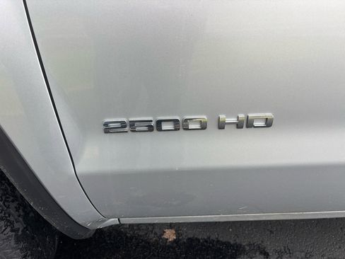 Used 2015 GMC Sierra 2500 4WD Crew Cab 167.7 image 11