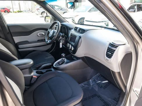 Used 2016 Kia Soul image 15