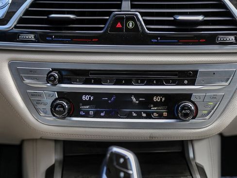 Used 2020 BMW 750i xDrive w/ Executive Package image 19