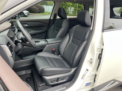Certified 2023 Nissan Rogue SL w/ SL Premium Package FWD image 16