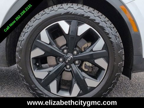 Used 2023 Kia Sportage X-Line w/ X-Line Premium Package AWD/4WD image 12