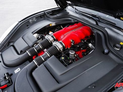 Used 2014 Ferrari California RWD image 85