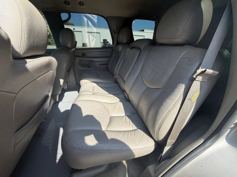 Used 2004 Chevrolet Tahoe LS RWD image 21