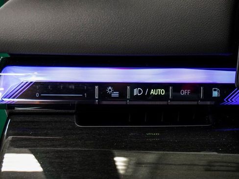 Used 2025 BMW M5 w/ Carbon Package AWD/4WD image 34