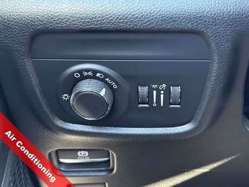 New 2025 Jeep Grand Cherokee L Altitude image 19