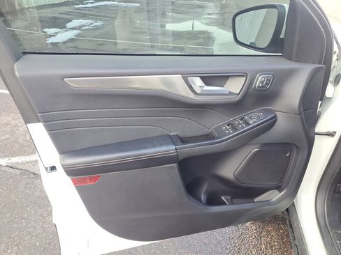 Used 2022 Ford Escape Titanium AWD/4WD image 24