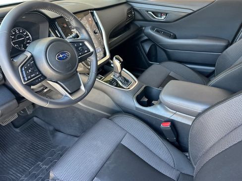Used 2024 Subaru Outback Premium AWD/4WD image 9