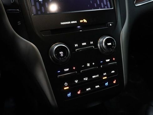 Used 2017 Lincoln MKC Reserve image 31