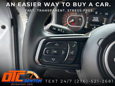 Used 2025 Jeep Wrangler Unlimited Sport AWD/4WD image 15