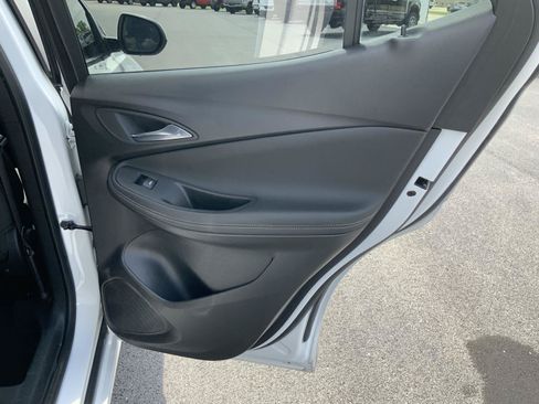 Used 2022 Buick Encore GX Select w/ Sport Touring Package FWD image 51