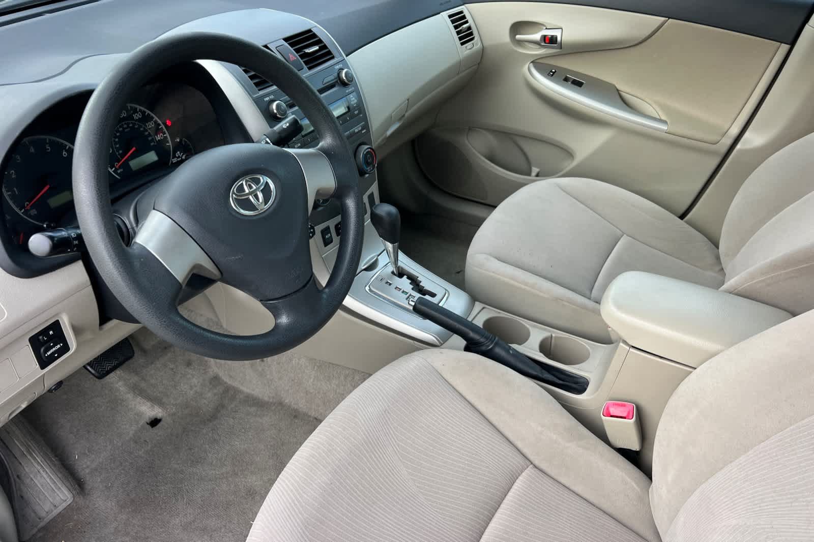 Used 2011 Toyota Corolla LE FWD image 9