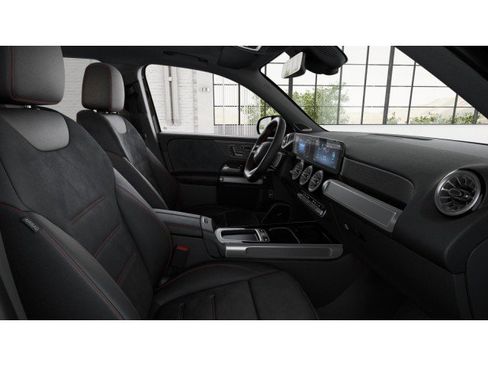 Used 2024 Mercedes-Benz GLB 250 image 21