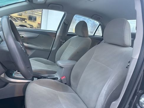 Used 2010 Toyota Corolla image 26