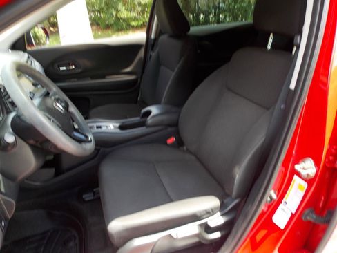 Used 2017 Honda HR-V LX image 12