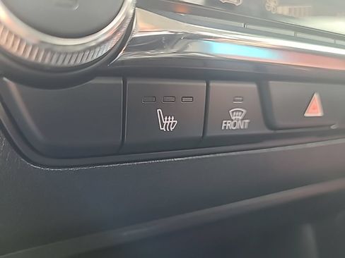 Used 2023 MAZDA MAZDA3 s FWD image 24