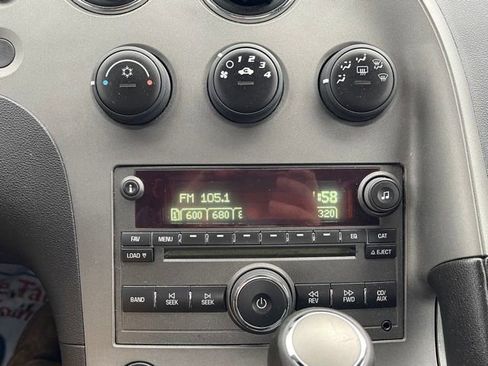 Used 2007 Pontiac Solstice Convertible w/ Premium Package image 11