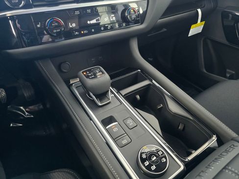 New 2026 Nissan Pathfinder SV w/ Cargo Package image 14