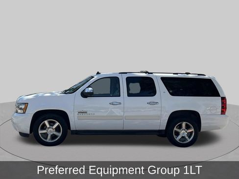 Used 2014 Chevrolet Suburban LT w/ Texas Edition RWD image 2