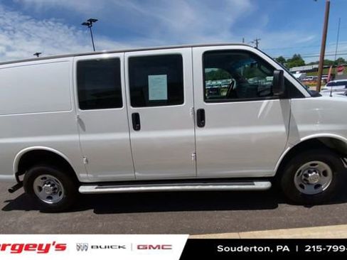 Used 2024 Chevrolet Express 2500 w/ Driver Convenience Package RWD image 11